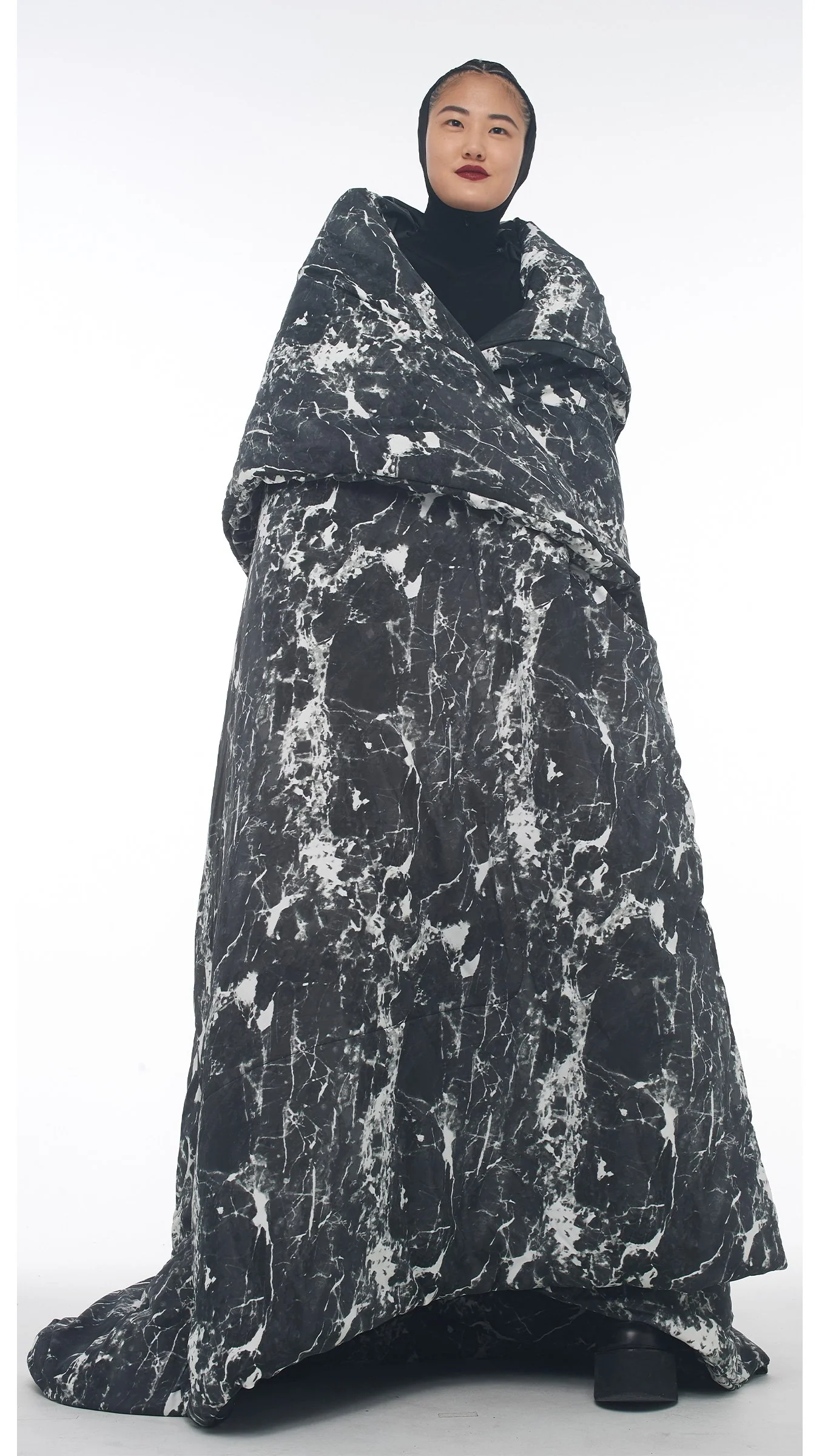 THE COMFORTER - Image 4