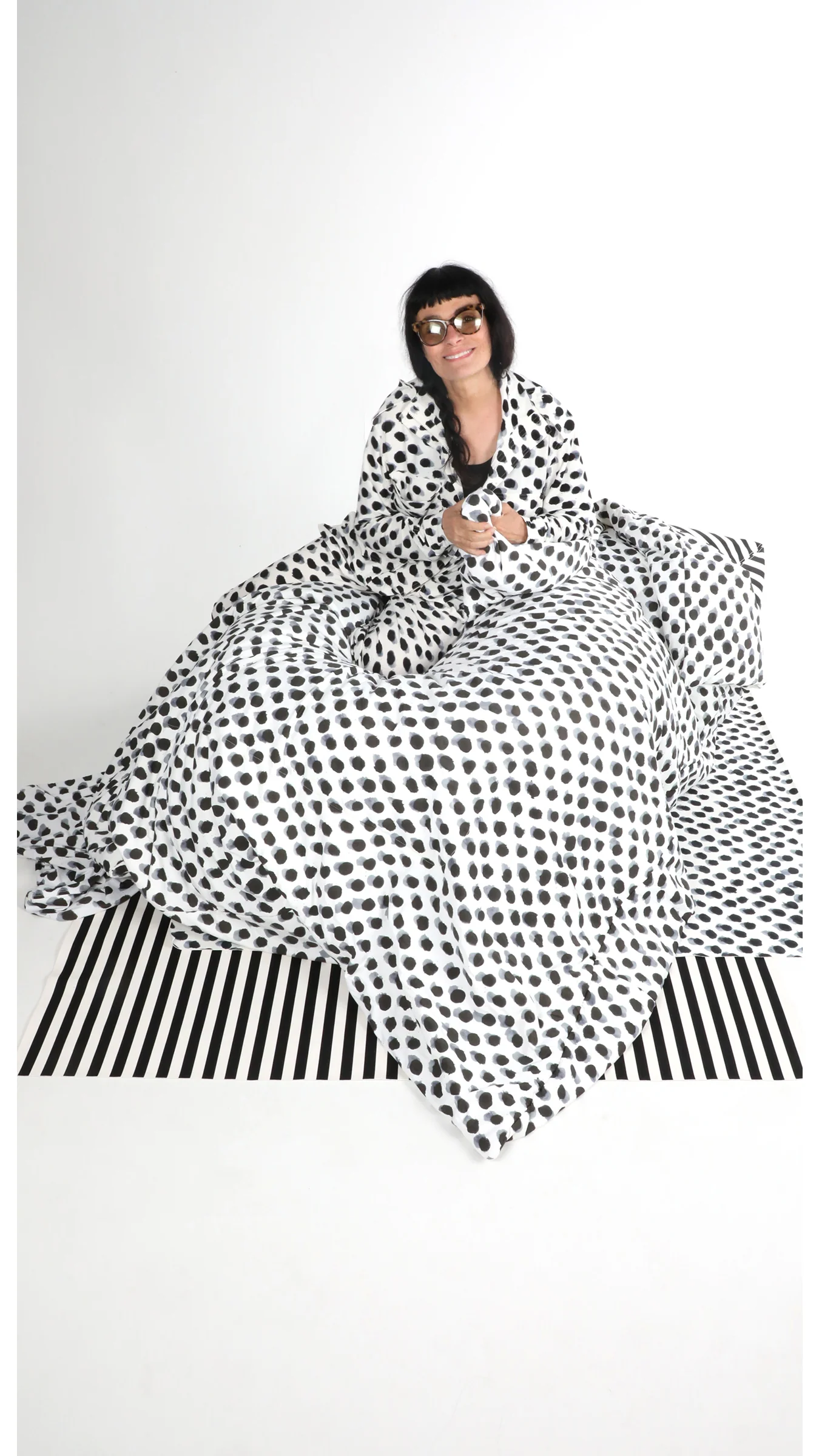 THE COMFORTER - Image 2